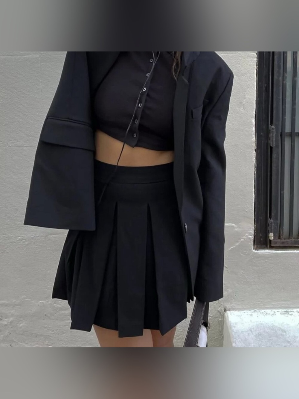 Aritzia Babaton Pleated Tennis Skirt Size 4 High-Waisted TruCrepe Mini Preppy